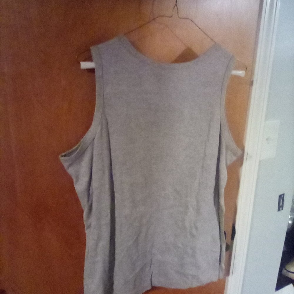 Basic Edition Sleeveless Tee - Picture 2 of 3